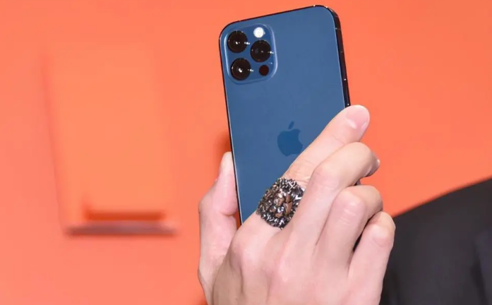 张北苹果手机维修分享iPhone12系列重启方法教程 